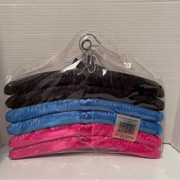 Richards 6 PCS 15" Satin Padded wood hangers Dress Lingerie Bridal Clothes - Picture 2 of 6